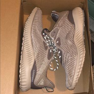 Women’s Alphabounce